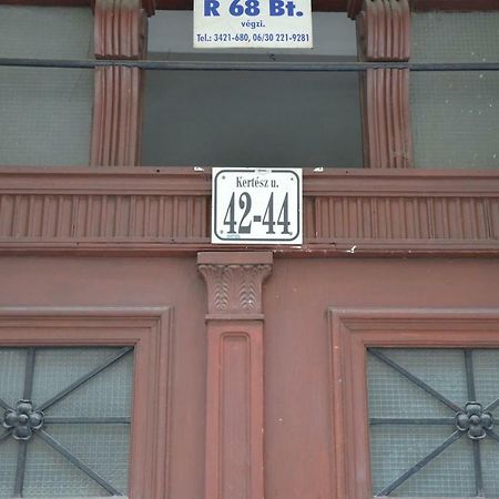 Petra'S Tranquil Nest In Downtown 布达佩斯 外观 照片