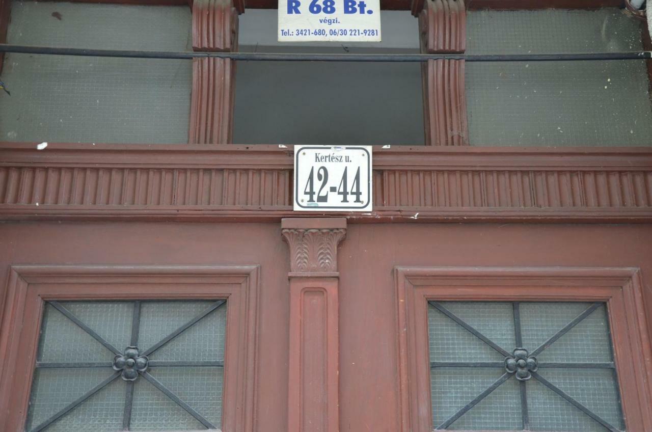 Petra'S Tranquil Nest In Downtown 布达佩斯 外观 照片
